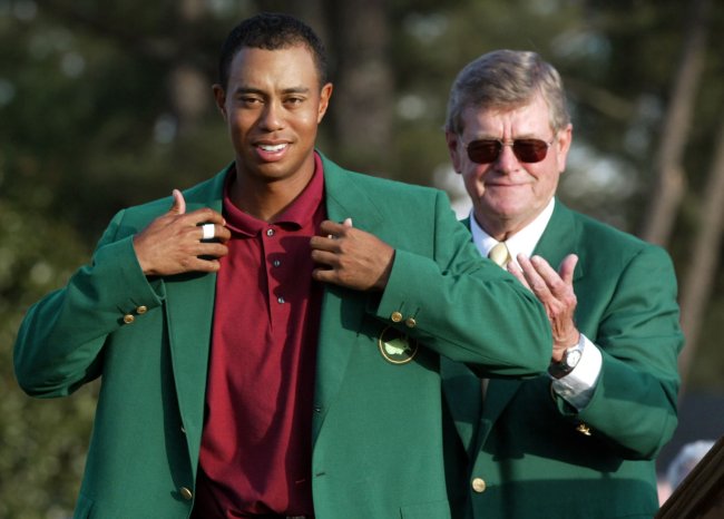 타이거우즈(TigerWoods/골퍼)
남자친구가 29개월만에 세계랭킹 1위에 올랐다. 여자친구는 트위터에 “넘버 1!!!!!!!!!!!!!”이라는 멘션을 올리며 연인의 부활을 기뻐했다. 그 연인이 이제 녹색 재킷을 노린다. 무려 8년만의 우승 도전. 유럽 도박사를 비롯해 많은 사람들이 가능성을 높게 점치고 있다. 하지만 한편에선 이런 목소리가 들린다.