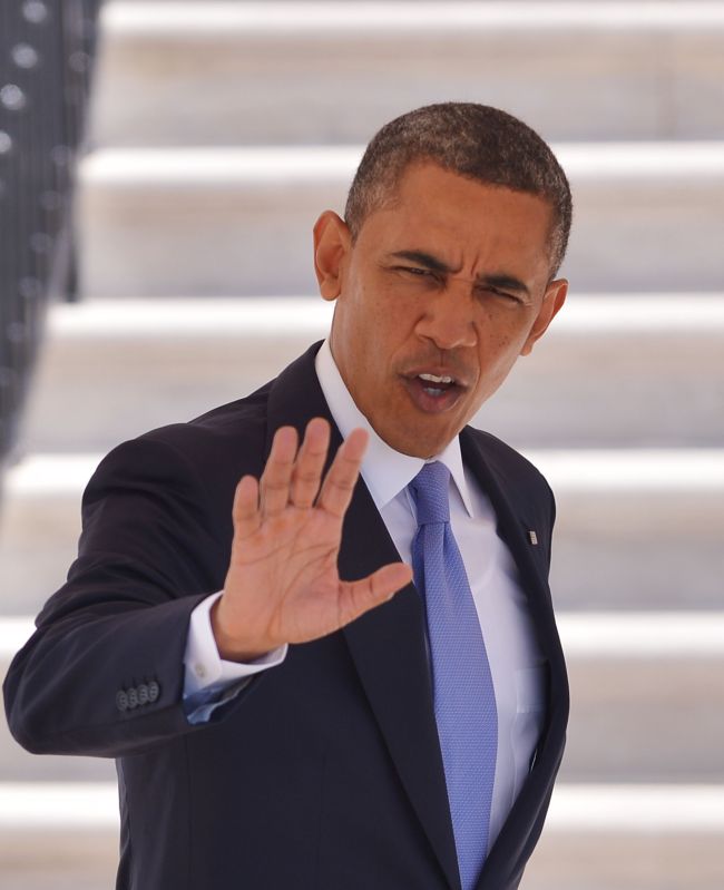 버락오바마(BarackObama/정치인/미국대통령)
Obama’s decision grew out of a desire to share in the sacrifice that government employees are making, a White House official said Wednesday. Hundreds of thousands of workers could be forced to take unpaid leave ― known as furloughs ― if Congress does not reach an agreement soon to undo the cuts.