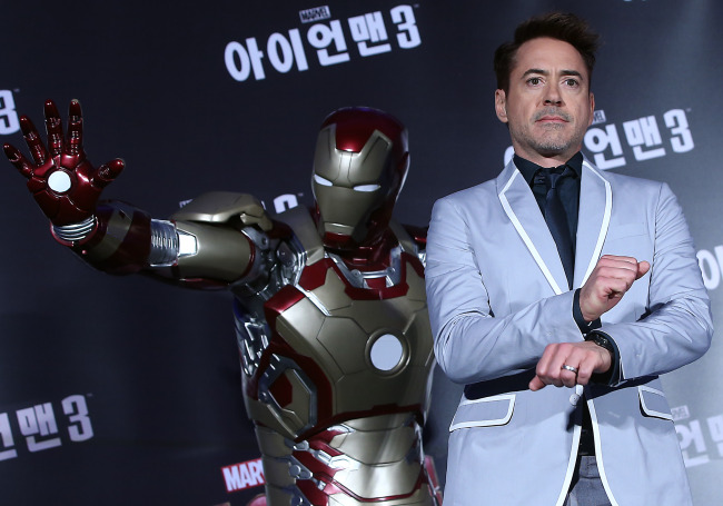 로버트다우니주니어(RobertDowneyJr/영화배우)
The movie star turned 48 on the same day, and attended a birthday party and a red carpet event later in the day.