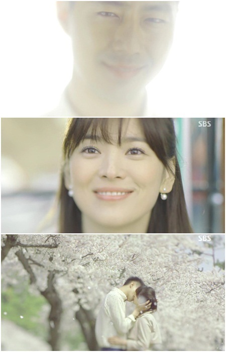 조인성(좌측부터/영화배우/탤런트),송혜교(탤런트/영화배우)
송혜교의 표정없는 검은 눈동자에 빠지면 비극의 주문이 걸렸다. 기어이 보는 내내 울었다. 드라마(SBS ‘그 겨울 바람이 분다’)가 끝난 뒤 벌겋게 충혈된 눈으로 상대를 바라보면 그렇게 못나보일 수가 없었다.