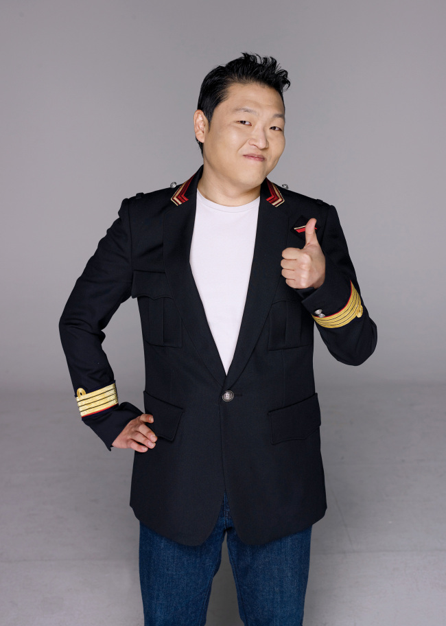 싸이(박재상/가수/음악PD)
아시아나항공이 ‘강남스타일’로 K팝의 위상을 높인 가수 싸이(본명 박재상)의 공식 후원항공사로 나선다.