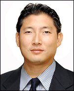 조현준(기업인/효성전략본부장)
효성 섬유PG(퍼포먼스 그룹)을 이끌고 있는 조현준<사진> 사장이 ‘4월 대공세’를 시작했다. 스판덱스 원사 ‘크레오라(creora)’의 해외시장 확대를 통해 ‘세계 1위 굳히기’에 나선 것이다.