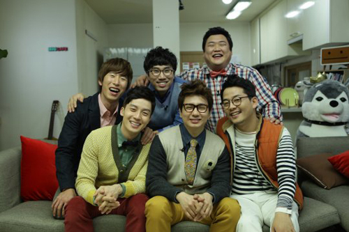 양상국(좌측부터/개그맨),허경환(개그맨/가수),정태호(개그맨/가수),박성호(개그맨),김준현(개그맨/가수),김준호(개그맨)
다큐예능의 힘이 소리없이 강하다. 큰 인기를 구가했던 리얼버라이어티 ‘남자의 자격’이 종영을 맞게 된 것은 콘텐츠 업그레이드에 한계를 보인 면도 있지만 예능 트렌드가 바뀌면서 힘이 부치게 된 측면도 있다.