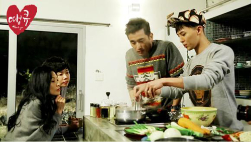 강수진(좌측부터/발레무용가/슈투트가르트발레단수석발레리나),김미화(MC/개그우먼),
차인표(탤런트/영화배우),지드래곤(권지용/가수/음악PD/빅뱅)
다큐예능의 힘이 소리없이 강하다. 큰 인기를 구가했던 리얼버라이어티 ‘남자의 자격’이 종영을 맞게 된 것은 콘텐츠 업그레이드에 한계를 보인 면도 있지만 예능 트렌드가 바뀌면서 힘이 부치게 된 측면도 있다.