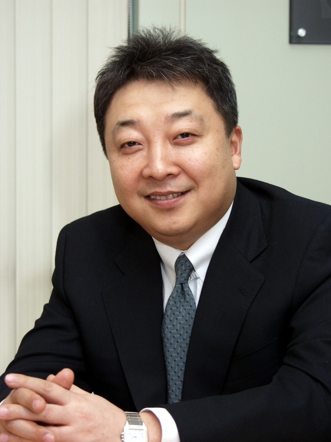 정재성(기업인/IBM소프트웨어그룹총괄대표)
The era of the mobile enterprise has arrived. The use of those devices is now at a critical mass and it is just the beginning. Yet Gartner, a leading information technology research and advisory company, says few organizations plan and manage mobility with a truly strategic or proactive approach. They are mostly reactive and tactical.