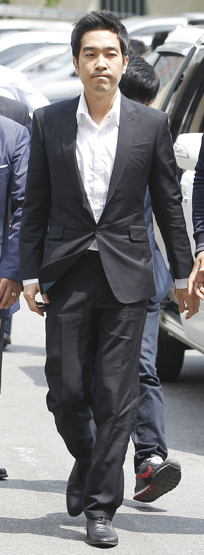 고영욱(가수/뮤지컬배우/룰라)
A Seoul court on Wednesday sentenced TV personality Koh Young-wook to five years in prison for raping and sexually assaulting minors.