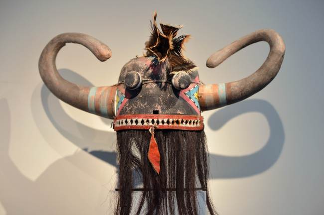 A picture taken on April 5 in Paris shows the “Wuyak-ku-ita” sacred mask of Arizona’s Hopi Native American tribe.   AFP-Yonhap News
