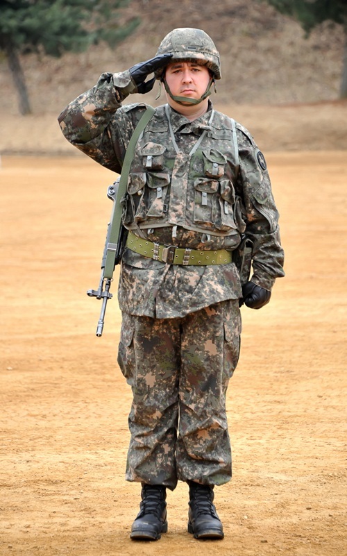 샘해밍턴(SamHammington/개그맨)
외국인 스타 샘 해밍턴의 좌충우돌 군 체험기에 안방이 폭소하자 그가 첫 방송 소감을 전했다.
