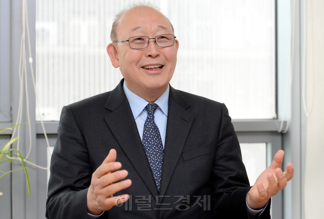휴먼다큐 전경련중소기업협력센터 김성덕 위원장./안훈기자 rosedale@ 2013.04.15
휴먼다큐 전경련중소기업협력센터 김성덕 위원장./안훈기자 rosedale@ 2013.04.15
휴먼다큐 전경련중소기업협력센터 김성덕 위원장./안훈기자 rosedale@ 2013.04.15