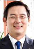 이영규(기업인/웰크론대표이사)
“싸이는 ‘감’이 매우 발달해 있다” 한 언론사 기자는 세계적인 성공을 이룬 가수 싸이에 대해 이렇게 말했다. 싸이는 자신의 음악에 노래와 춤뿐 아니라 예능ㆍ놀이와 같은 요소를 적절히 활용하면서 이를 환경과 분위기에 따라 어떻게 배분하고 끌고가야 할지 잘 알고 있다. 싸이의 성공요소라 할 수 있는 바로 이 ‘감’은 기업에서도 반드시 ‘잡아야 할’ 요소다.