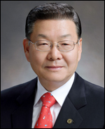 이기용(교육공무원/충청북도교육청교육감)
충청북도교육청은 교육청 초청으로 뉴질랜드와 미국 하와이 교포 자녀 25명(초15,중8,고2)이 한국 문화를 체험하기 위해 충북을 방문했다고 22일 밝혔다.