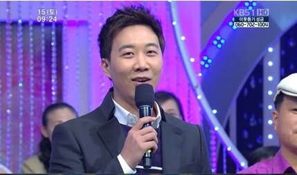 도경완(아나운서)
트로트 가수 장윤정과 KBS 도경완 아나운서의 결혼소식이 알려지면서 두 사람에게 첫 만남을 이어준 방송 프로그램이 관심을 끌고 있다.