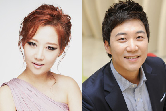 장윤정(좌부터/가수),도경완(아나운서)
<YONHAP PHOTO-0389> 가수 장윤정·KBS 도경완 아나운서, 9월 결혼 (서울=연합뉴스) 트로트 가수 장윤정(왼쪽)과 KBS 도경완 아나운서가 오는 9월 결혼한다. 장윤정의 소속사인 인우프로덕션은 22일 "두 사람은 지난해 KBS 1TV '아침마당-토요일 가족이 부른다'를 통해 알게 돼 진지한 만남을 이어오다가 결혼을 결심했다"며 "결혼 시기는 오는 9월로 계획하지만 아직 정확한 날짜와 장소는 정해지지 않았다"고 밝혔다. 2013.4.22 << 인우프로덕션 제공 >> photo@yna.co.kr/2013-04-22 09:49:32/ <저작권자 ⓒ 1980-2013 ㈜연합뉴스. 무단 전재 재배포 금지.>
Jang Yoon-jeong
Jang Yoon-jeong (left) and Do Kyung-wan