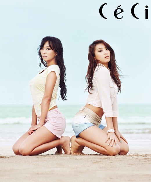 효린(좌부터/김효정/가수/씨스타),보라(윤보라/가수/씨스타)
지난 20일 공개된 패션 매거진 ‘쎄씨(CeCi)’ 화보에서 효린과 보라는 제주도 해변을 배경으로 팔색조 매력을 선보였다. 특히 캘빈클라인 진(Calvin Klein Jeans)의 새로운 뮤즈로 선발된 이들은 심플한 티셔츠와 청바지 만으로 할리우드 스타 못지 않은 카리스마를 뿜어냈다.