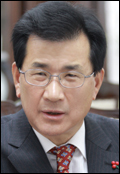 이시종(광역단체장/전국회의원/충청북도도지사)
충청북도(도지사 이시종·사진)는 미국 메릴랜드주 몽고메리카운티 창업보육센터에 입주하여 해외 선진시장에 진출 및 글로벌기업으로 성장시킬 기업을 모집한다고 23일 밝혔다.