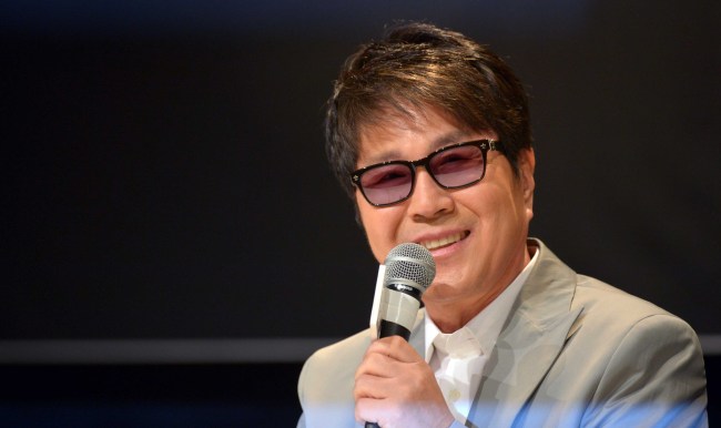 Singer Cho Yong-pil speaks during a press conference on the release of his 19th album on Tuesday. Cho performed a special premiere showcase at Seoul Olympic Park following the press conference.   Kim Myung-sub/The Korea Herald