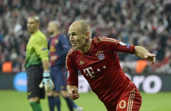 아르연로번(ArjenRobben/축구선수/FC바이에른뮌헨)
<YONHAP PHOTO-0140> Bayern Munich's Dutch midfielder Arjen Robben celebrates after scoring the 3-0 during UEFA Champions League semi final first leg football match between FC Bayern Munich and FC Barcelona on April 23, 2013 in Munich, southern Germany. AFP PHOTO / PIERRE-PHILIPPE MARCOU../2013-04-24 07:38:07/ <저작권자 ⓒ 1980-2013 ㈜연합뉴스. 무단 전재 재배포 금지.>
Bayern Munich midfielder Arjen Robben celebrates after his goal on Tuesday.   AFP-Yonhap News