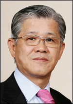 최신원(기업인/SKC대표이사회장/경기사회복지공동모금회회장/수원상공회의소회장)
최신원<사진> SKCㆍSK텔레시스 회장이 25일 서울 광장동 쉐라톤워커힐호텔에서 열린 한국상표디자인협회(KOTA) 정기총회에서 제2대 회장으로 선출됐다.