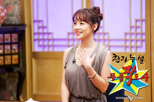 유진(김유진/영화배우/탤런트)
유진은 25일 방송되는 MBC ‘황금어장-무릎팍도사’에 출연해 기태영과 알콩달콩 신혼생활과 SES로 활동하던 당시 한 연예인이 자신의 첫사랑이었다고 깜짝고백했다.