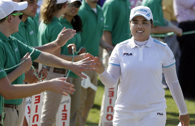 박인비(골퍼)
Korea’s Park In-bee is congratulated by fans after winning the North Texas LPGA Shootout on Sunday.   AP-Yonhap News