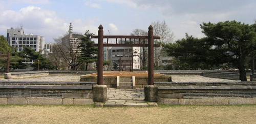 우리 문화유산을 바르게 알고 찾아내 창조적 계승을 이뤄가는 일을 해온 예올은 울산 반구대 암각화 보존 사업에 이어 서울 사직단(사적 제121호)의 역사성을 회복하는 일에 힘을 쏟고 있다.