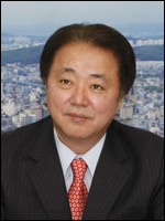 한범덕(기초단체장/전공무원/충청북도청주시시장)
청주시(시장 한범덕·사진)가 공정한 조직문화를 구축하고 직원들에게 청렴의 중요성을 재인식시키기 위해 시 산하 6급 공무원 410여명을 대상으로 청렴교육을 실시한다고 29일 밝혔다.