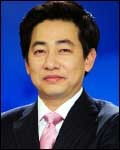 김성준(앵커/방송기자)
SBS ‘8시 뉴스’ 김성준 앵커가 SNS(소셜네트워크 서비스)를 통해 쓴소리를 던졌다.