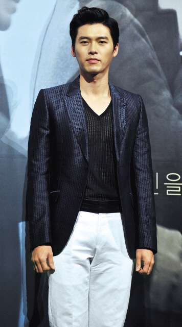 현빈(김태평/영화배우/탤런트)
Actor Hyun Bin is returning as King Jeongjo, the 22nd ruler of the Joseon era, in blockbuster movie “Yeogrin (King’s Wrath),” Choicecut Pictures announced Monday.