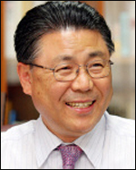 박맹우(광역단체장/울산광역시시장)
울산시는 뉴질랜드를 방문중인 박맹우<사진> 시장이 1일 퀸스타운시 폴 윌슨(Paul Wilson) 지역정책국장으로부터 도시 인프라 및 관광자원에 대한 브리핑을 받고난 후 함께 관광자원 현장을 시찰했다고 밝혔다
