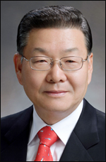 이기용(교육공무원/충청북도교육청교육감)
충청북도교육청(교육감 이기용·사진)은 5월 발명의 달을 맞아 학생들이 생활 속에서 탐구의 눈을 키우고 배려의 마음을 넓힐 수 있도록하기위해 도내 12개 발명교실을 중심으로 다채로운 발명축제를 펼친다고 1일 밝혔다.