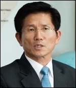 김문수(광역단체장/전국회의원/경기도도지사)
경기도(도지사 김문수·사진)는 5월 1일부터 4급 이상 고위직 공무원 218명(실·국장급 31명, 과장급 187명)에 대한 청렴도 평가를 실시한다고 밝혔다.