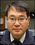경북 포항 학산파출소 김만본 경사...바다 투신한 자살기도자 구조
