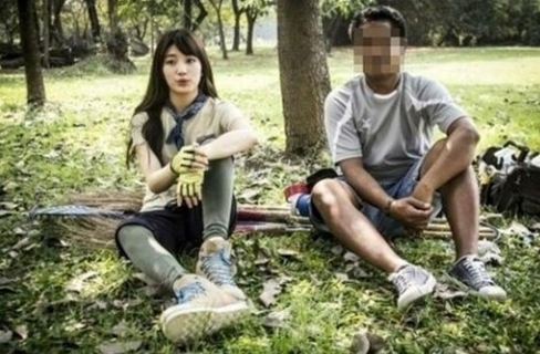 수지(배수지/가수/미쓰에이)
수지는 2일 자신의 트위터에 “좀 쉬기도 하면서”라는 짧은 글과 함께 한 장의 사진을 올렸다.