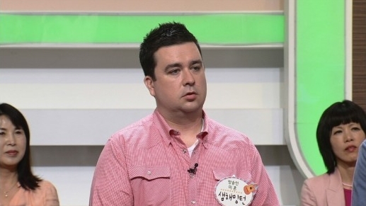 샘해밍턴(SamHammington/개그맨)
샘해밍턴은 최근 TV 조선 ‘모녀기타’에 출연해 숨겨진 이복누나의 존재를 깜짝 고백해 놀라움을 자아냈다.