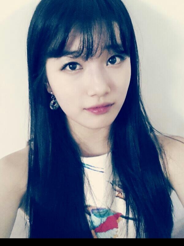 수지(배수지/가수/미쓰에이)
미쓰에이 수지가 같은 소속사 그룹인 2PM 신곡 홍보에 나섰다.