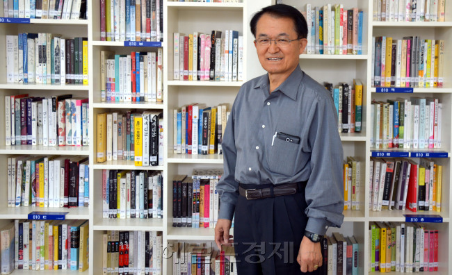 김의신 박사<br />김명섭 기자 msiron@heraldcorp.com
김의신 박사
김명섭 기자 msiron@heraldcorp.com
김의신 박사
김명섭 기자 msiron@heraldcorp.com