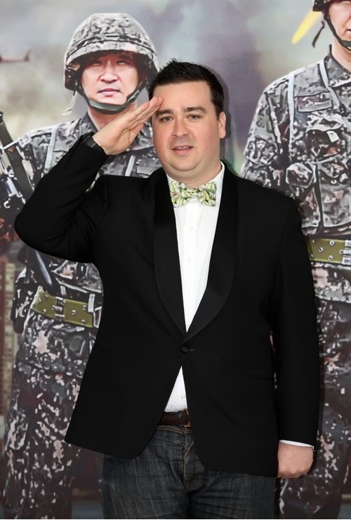 샘해밍턴(SamHammington/개그맨)
샘해밍턴은 9일 방송예정인 MBC ‘황금어장-무릎팍도사’에서 말 못했던 가정사와 함께 호주 아역배우로 활동했던 시절의 이야기를 밝혔다.