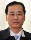 윤갑한(기업인/현대자동차사장)
윤갑한 현대자동차 대표이사 사장(울산공장장)이 13일 10주째 주말 특근이 중단되고 있는 사태와 관련해 “주말 특근중단으로 인한 피해는 올해 임금 및 단체협약 교섭에 악영향을 끼칠 것”이라고 밝혔다.