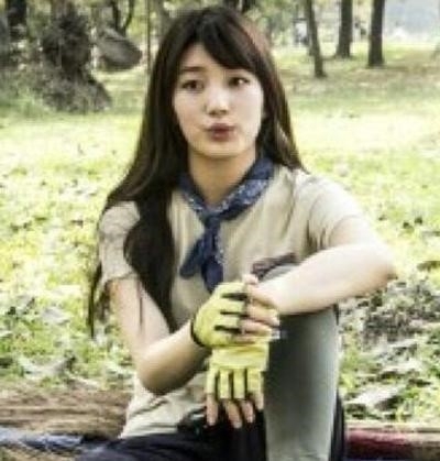 수지(배수지/가수/미쓰에이)
13일 온라인리서치 리서치패널코리아가 운영하는 패널나우는 회원 2만2104명을 대상으로 지난 8~12일 5일간 ‘걸그룹 미모 담당 중 최고는 누구입니까?’라는 주제로 설문조사한 결과를 공개했다.