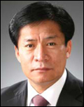 김충환(정치인)
김충환(52) 대덕연구개발특구 복지센터 소장이 한국패션산업연구원 제2대 원장에 선임됐다.