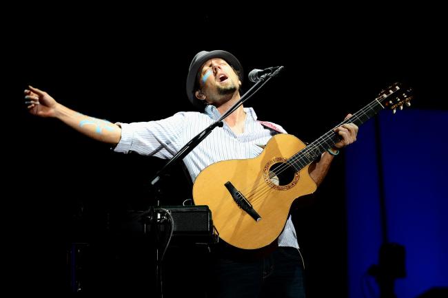 제이슨므라즈(JasonMraz/가수)
American pop singer Jason Mraz performs live in Seoul at the Jamsil Sports Complex on Friday.   9 Entertainment