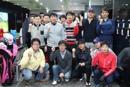 이처럼 골프정보에 목마른 초보 골퍼들을 위한 온라인 커뮤니티 ‘골프야놀자’ 사이트가 문을 열었다. 5월 20일 오픈한 ‘골프야놀자’는 초보골퍼들을 위한 다양한 정보가 총망라된 골프 커뮤니티 사이트다.