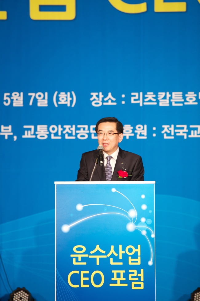 교통안전공단은 최상의 교통안전 서비스를 제공해 국민의 삶을 보다 편리하게 하는데 창조 경영의 역점을 두고 있다.　교통안전이 전제되지 않고서는 국민이 행복한 대한민국도 불가능하다. ’안전분야에 역량을 집중한다’는 정부의 국정운영기조와도 일맥상통하는 대목이다.