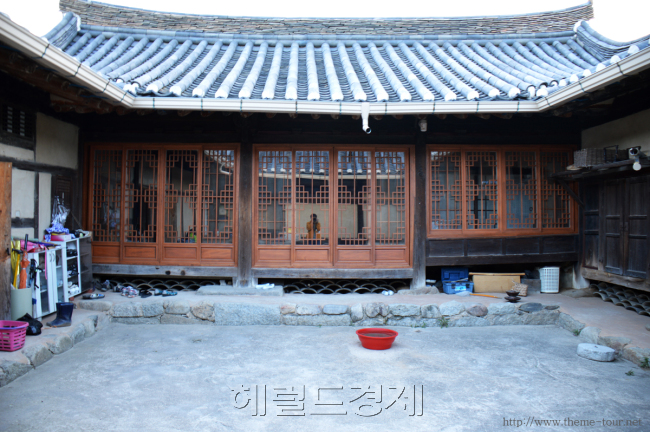 [테마있는 명소] 봉화 만산고택--조선말 사대부 고택에서의 고즈넉한 하룻밤
