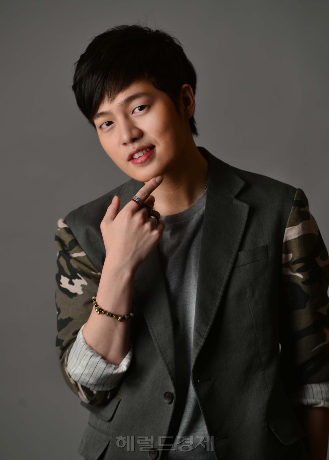 뮤지컬배우 손승원.<br />이상섭 기자. babtong@heraldcorp.com 2013.05.16
뮤지컬배우 손승원.
이상섭 기자. babtong@heraldcorp.com 2013.05.16
뮤지컬배우 손승원.
이상섭 기자. babtong@heraldcorp.com 2013.05.16