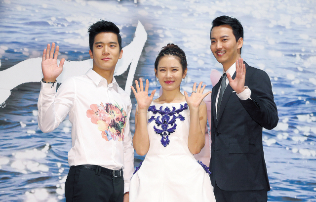 하석진(좌부터/탤런트/모델),손예진(언진/영화배우/탤런트),김남길(탤런트/영화배우)
Actor Kim Nam-gil is returning to the small screen in KBS’ “Don’t Look Back” after an almost three-year hiatus.