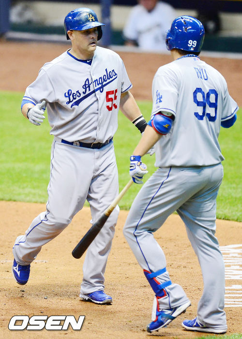 류현진(야구선수/LA다저스)
미국프로야구(MLB) 로스앤젤레스 다저스의 왼손 투수 류현진(26)이 시즌 5승을 내달릴 수 있었던 데는 그의 등판 때마다 반짝 살아나는 팀 타선의 공이 크다.