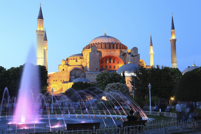 The Hagia Sophia in Istanbul, where the opening and closing ceremonies of the Istanbul-Gyeongju World Culture Expo 2013 will be held.   Expo organizing committee