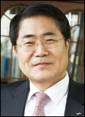 장태평(공기업인/전정무직공무원/한국마사회회장)
장태평(62) 한국마사회 회장이 2013년 한국CEO대상 특별상 수상자로 결정됐다.