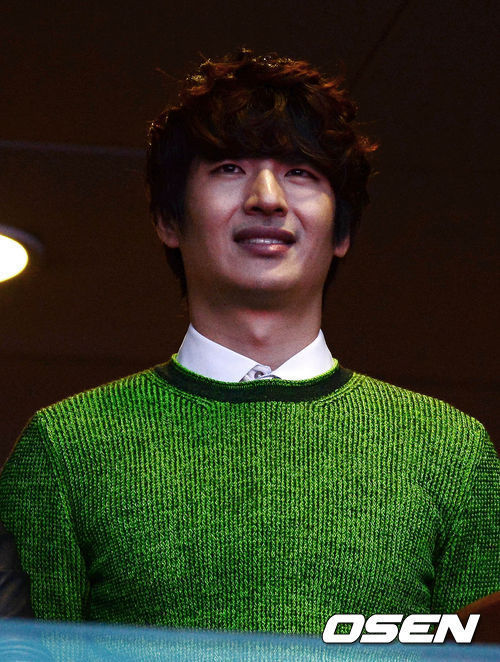 손호영(가수/god)
가수 손호영(33)이 자신의 차량에서 자살을 시도하다 지나가던 시민의 신고로 생명을 구했다.
